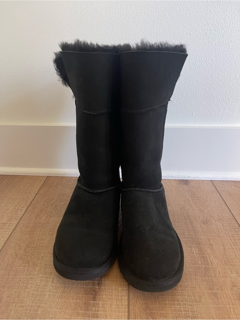 Black Women's Ugg Style Shearling-Lined Winter Boots